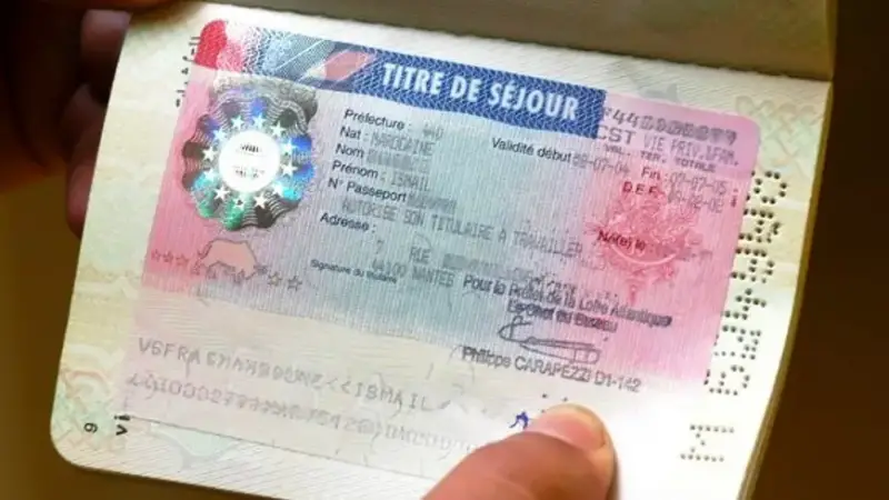 3+ easy ways to get a residency permit in France for illegal immigrants